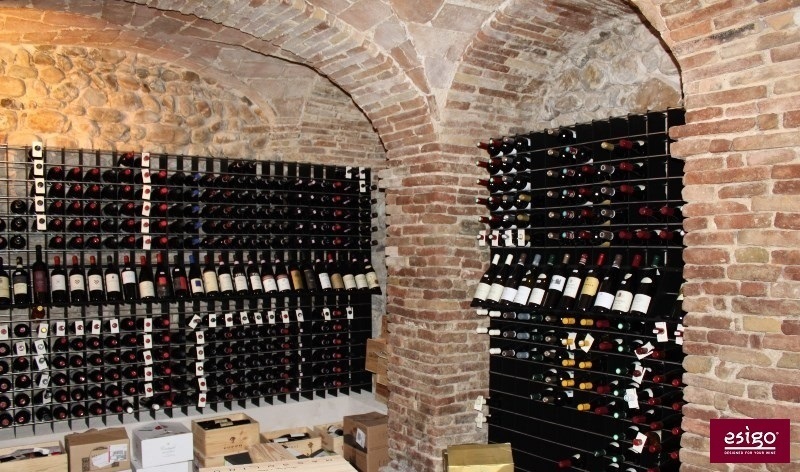 Esigo wine storage system for wineries retail shop furniture