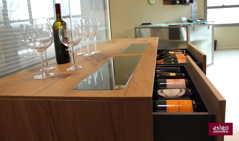 Esigo wine cabinet with wine refrigerator